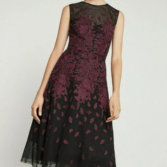 BCBGMaxAzria Dresses & Skirts - BCBG Maxazria embroidered  sleeveless dress Sz 0